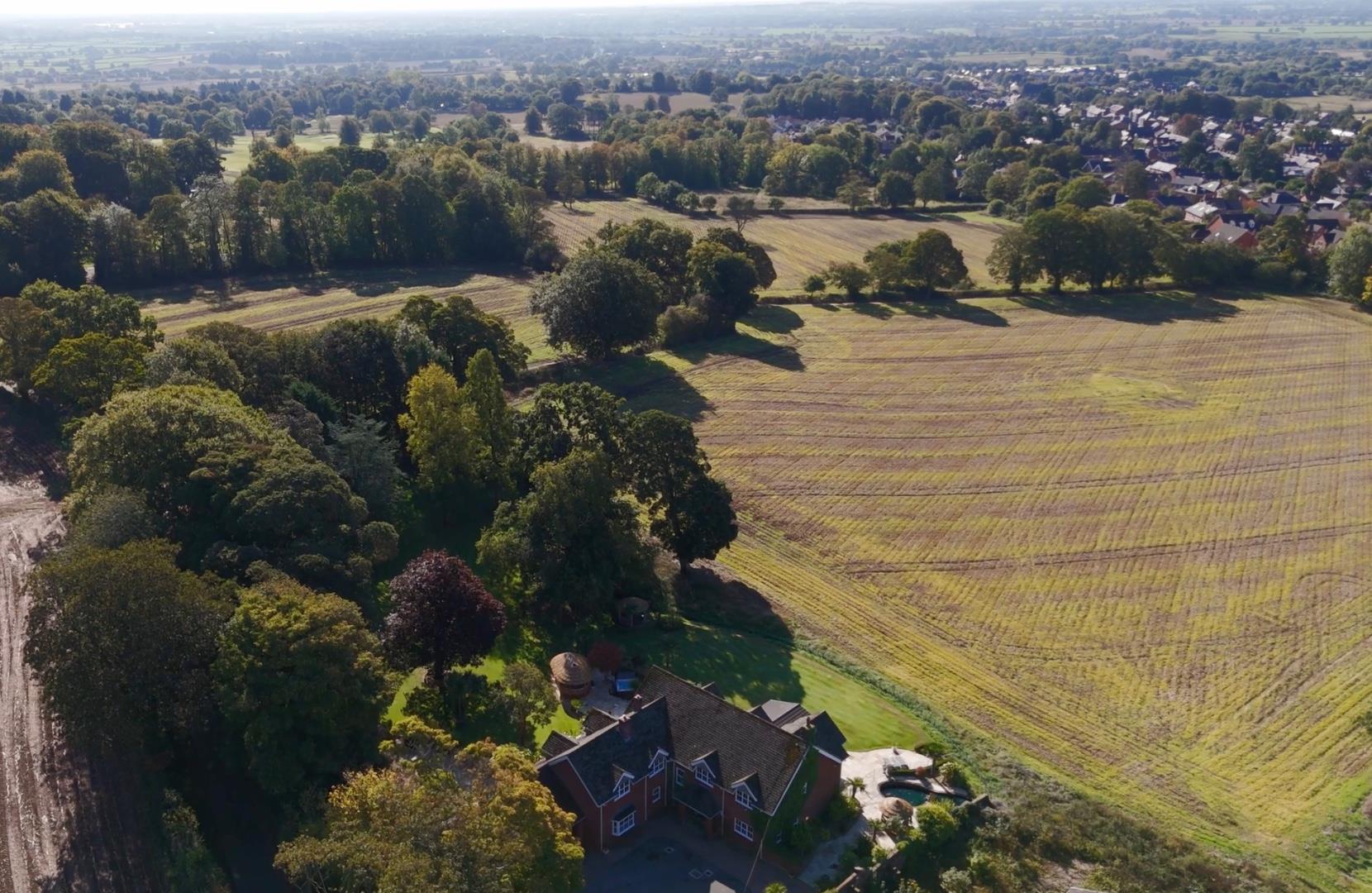 5 bedroom  Detached House for Sale in Tarporley